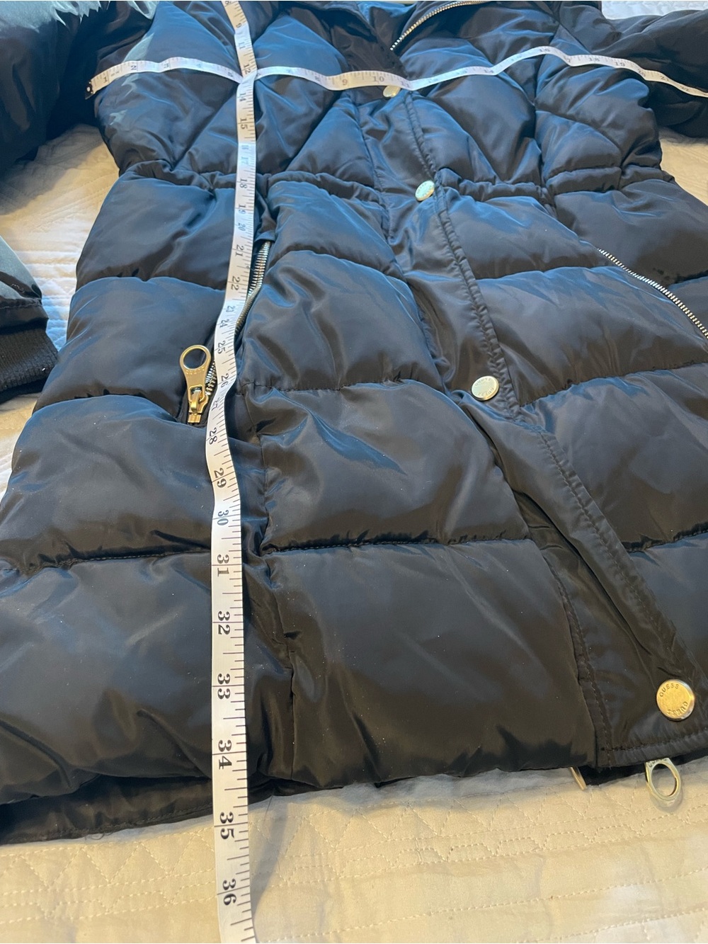 Gorgeous NWOT ❤️GUESS Black Quilted Hooded Puffer - Picture 9 of 13